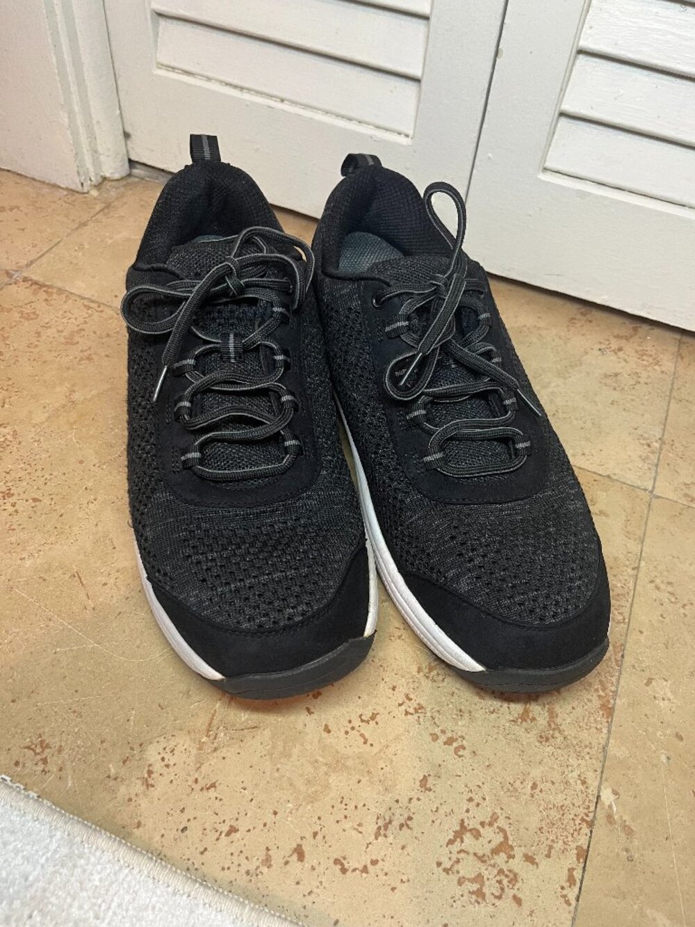 Orthofeet Lava Stretch Athletic Shoes Men’s 11 Black Comfort Walking Sneakers